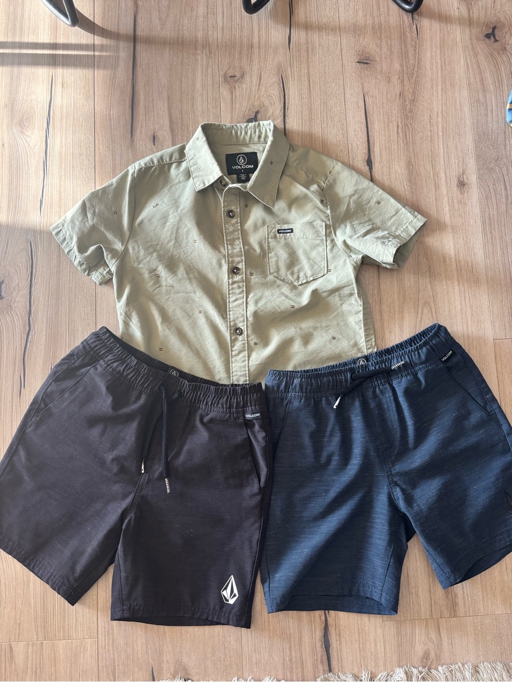 Volcom boys hybrid shorts with button down Shirt